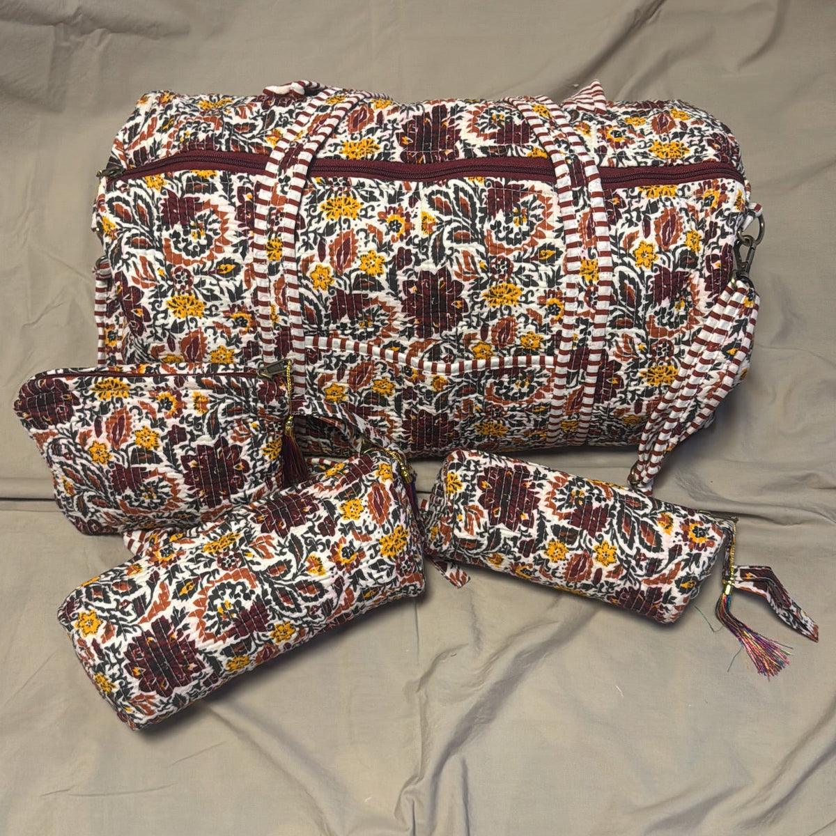 Bolso de viaje + 3 neceseres