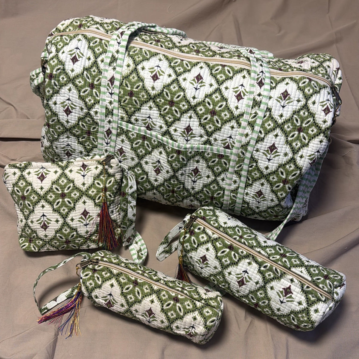 Bolso de viaje + 3 neceseres